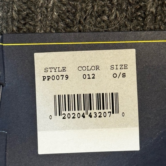 Polo by Ralph Lauren Gray Knit Hat and Scarf Set - Picture 7 of 7